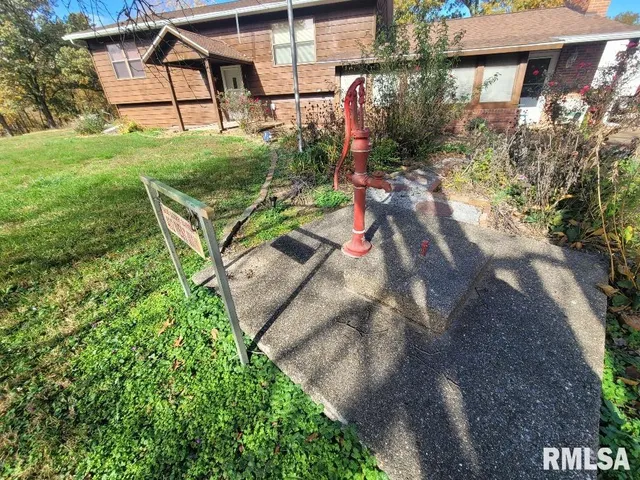 $249,000 | 402 Main Street, Broughton, IL 62817