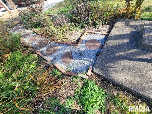 $249,000 | 402 Main Street, Broughton, IL 62817