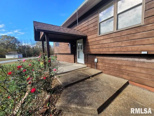 $249,000 | 402 Main Street, Broughton, IL 62817