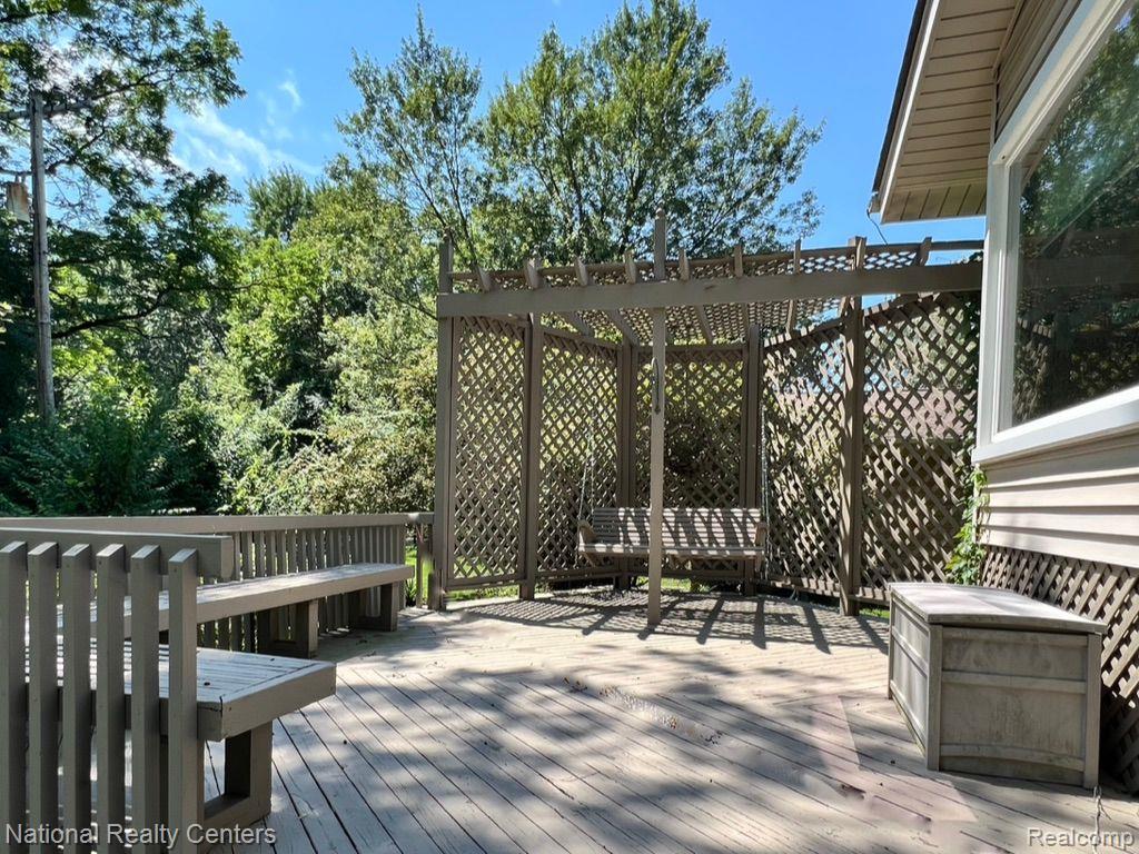 47635 Hanford Road Canton, MI 48187 - Photo 32 of 39 Gallery Image 32