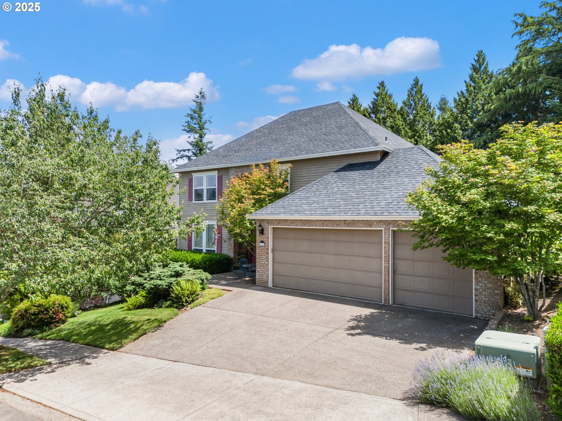 19720 Spring Ridge Drive West Linn, OR 97068 - Photo 43 of 44 Garage