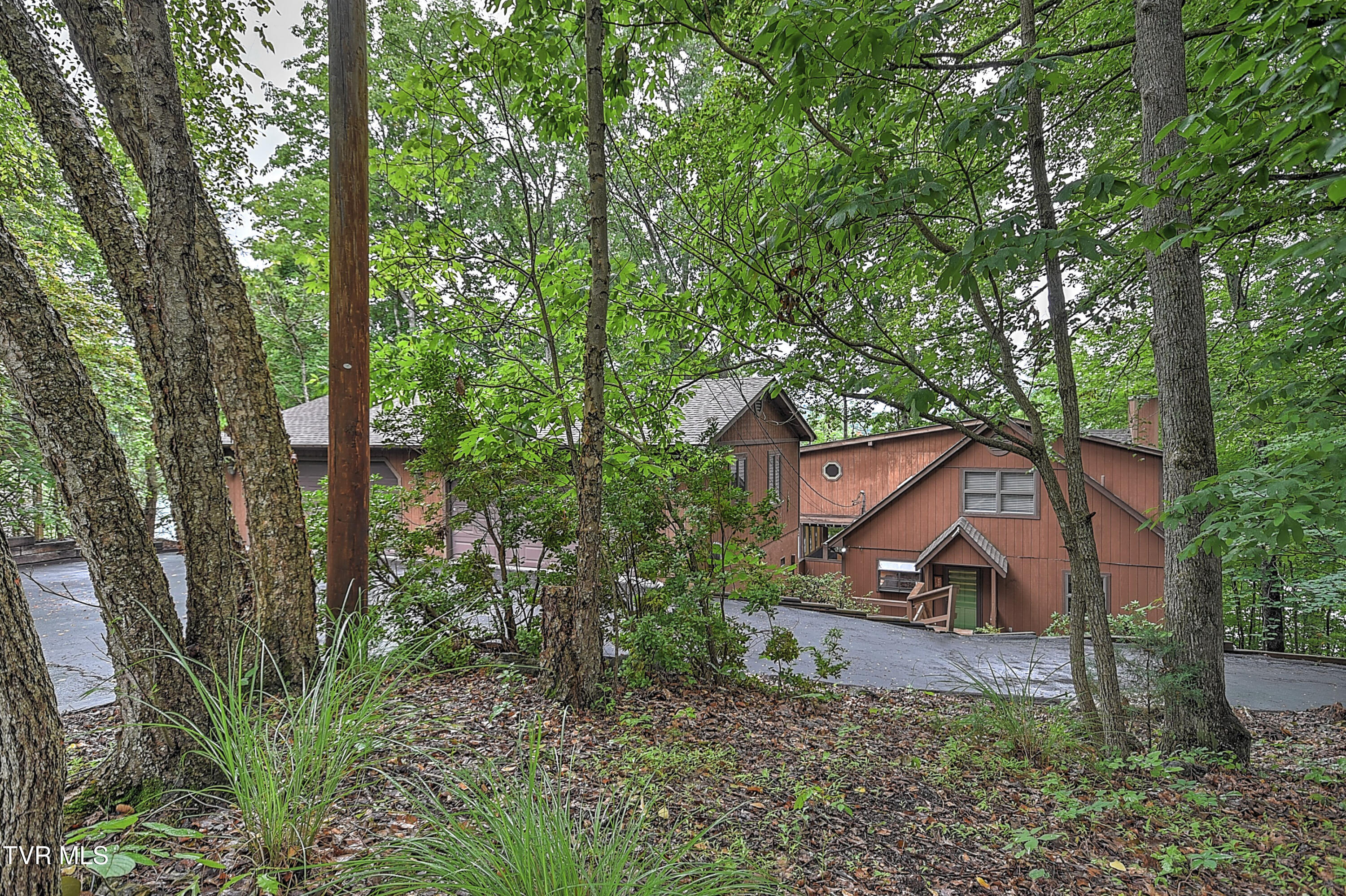 490 Hideaway Farm Road Piney Flats, TN 37686 - Photo 79 of 102 490 Hideaway ES-83