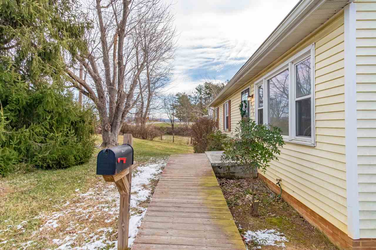 1308 Red Top Orchard Road Waynesboro, VA 22980 - Photo 3 of 47 Gallery Image 3