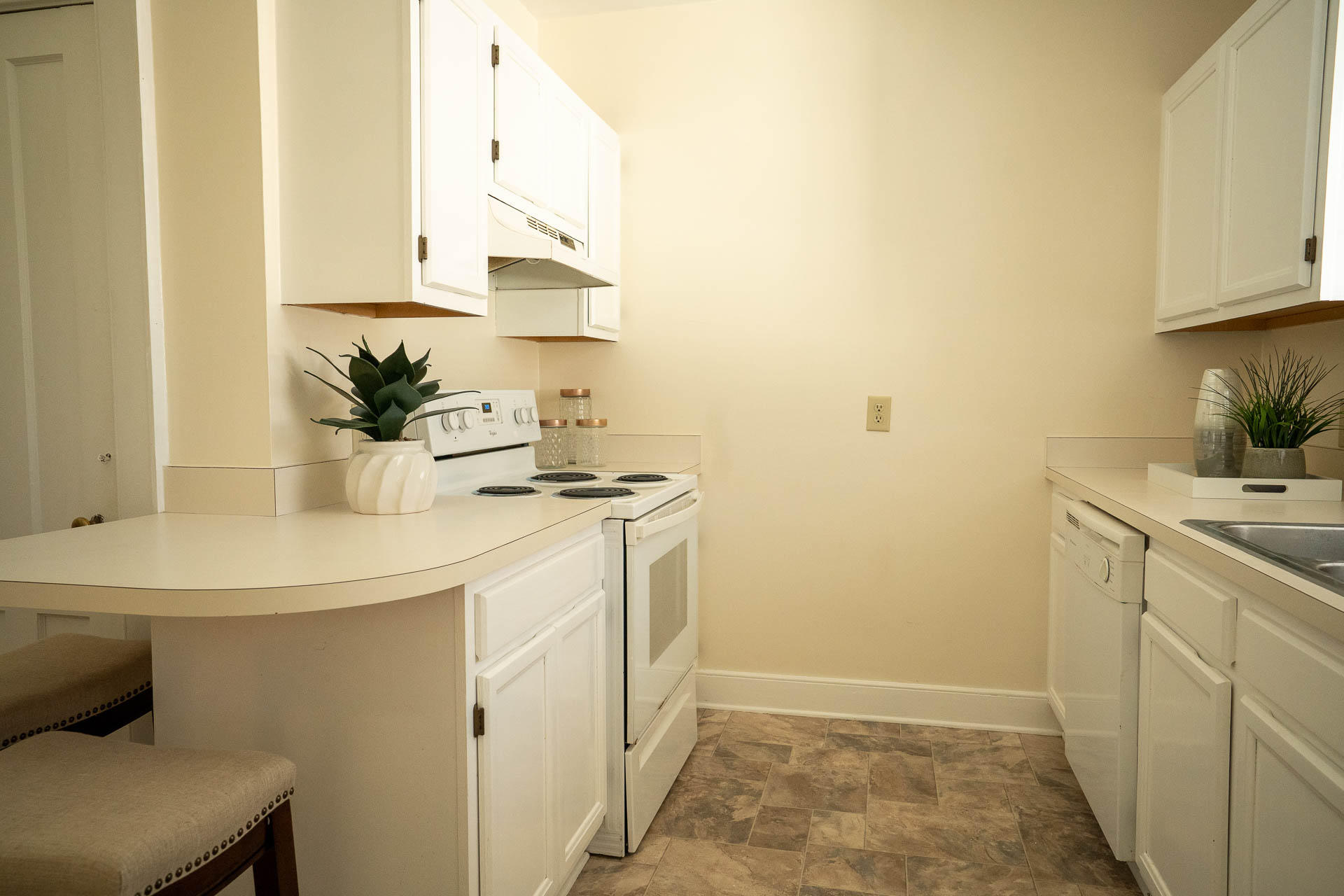 309 Grove Street Charleston, SC 29403 - Photo 17 of 44 Grove Interior-16