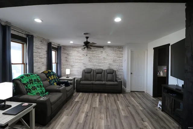 $345,000 | 5378 East Co Road 600 South, Walton, IN 46994