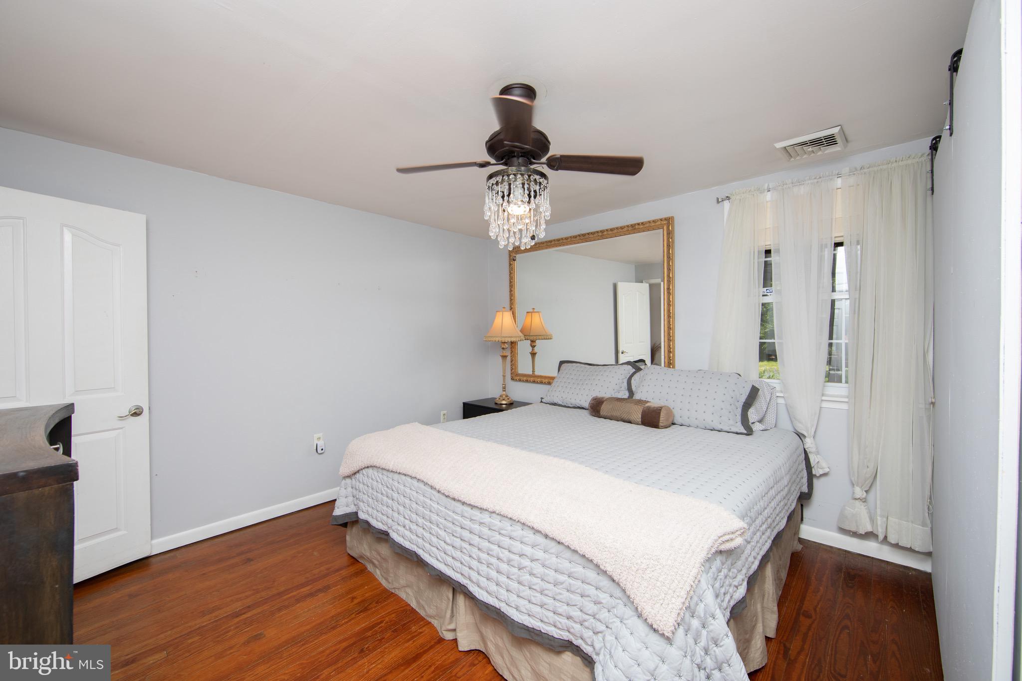 281 Sunset Road Barrington, NJ 08007 - Photo 21 of 54 Primary Bedroom