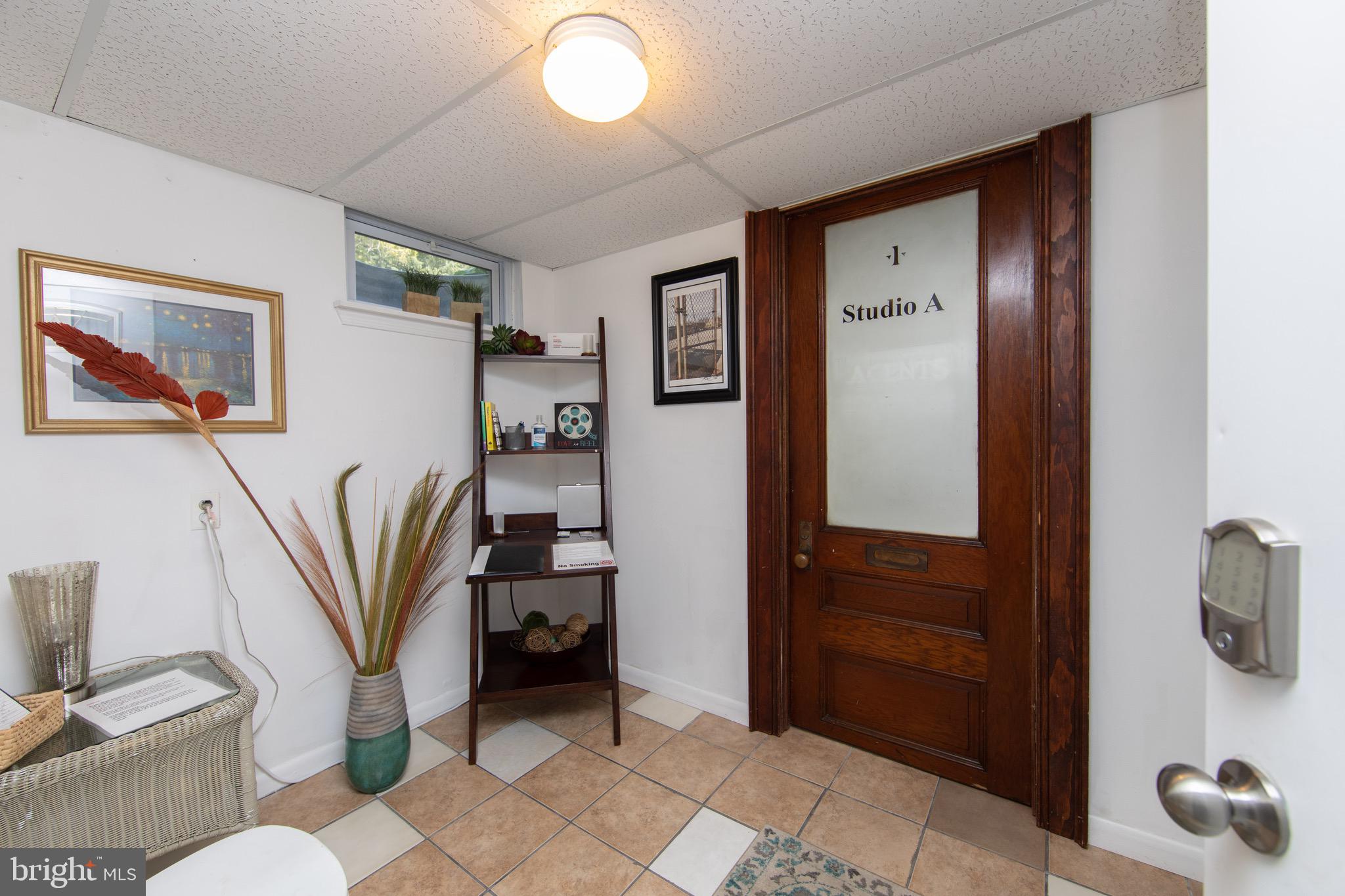 281 Sunset Road Barrington, NJ 08007 - Photo 29 of 54 In-law suite