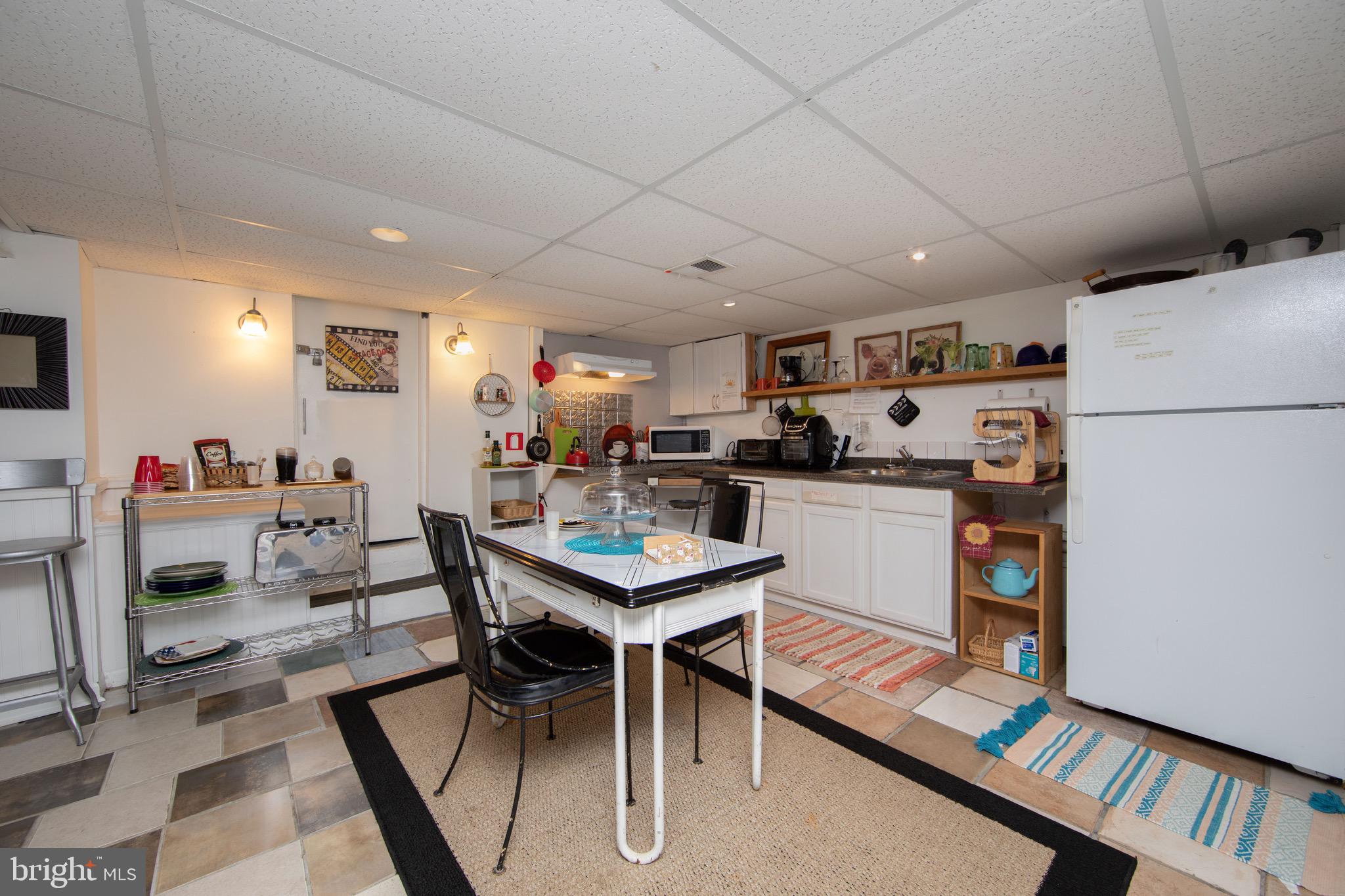 281 Sunset Road Barrington, NJ 08007 - Photo 34 of 54 In-law suite