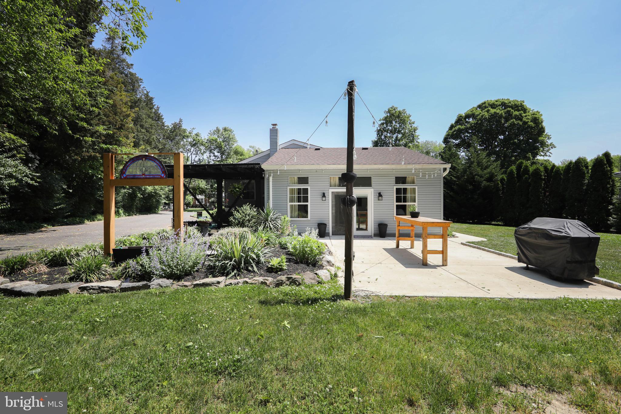 281 Sunset Road Barrington, NJ 08007 - Photo 50 of 54 Patio