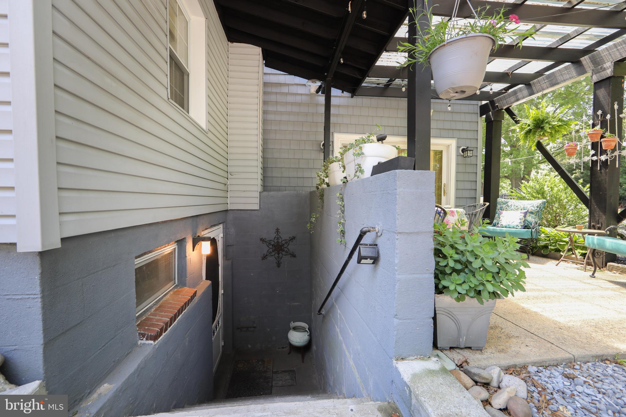 281 Sunset Road Barrington, NJ 08007 - Photo 53 of 54 In-law entry