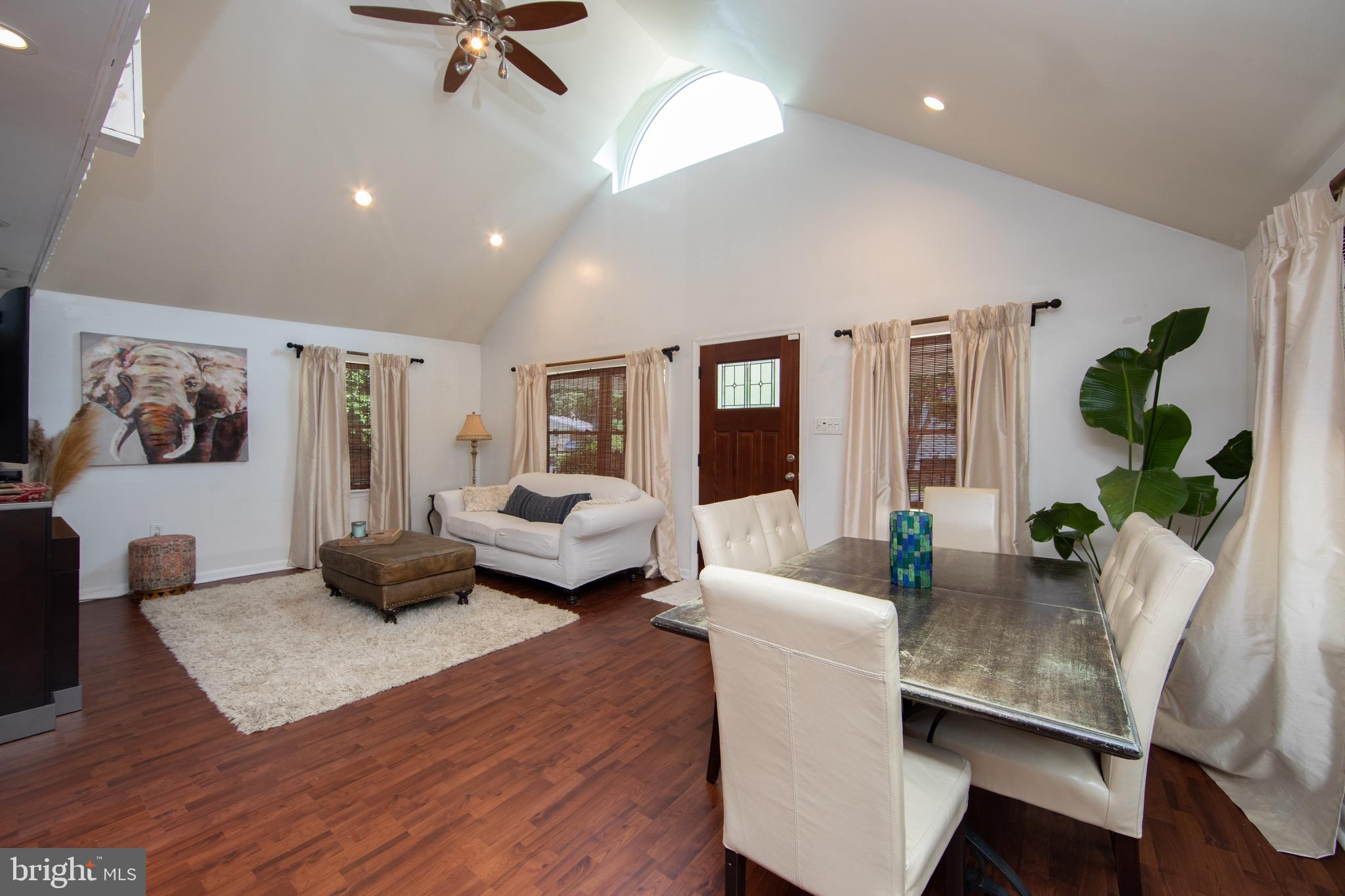 281 Sunset Road Barrington, NJ 08007 - Photo 7 of 54 Dining Room