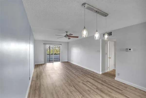 $2,400 | 2800 Northeast 14th Street Causeway, Unit 110, Pompano Beach, FL 33062