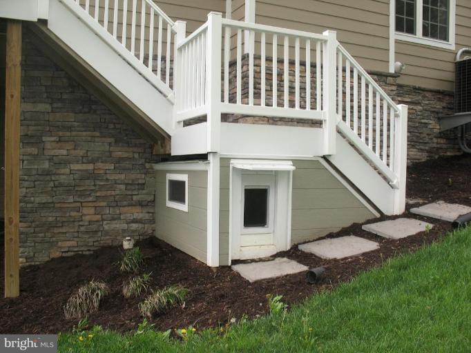 2471 Apple Pie Ridge Road Winchester, VA 22603 - Photo 24 of 30 Can you believe it??? A Built -In Dog House!
