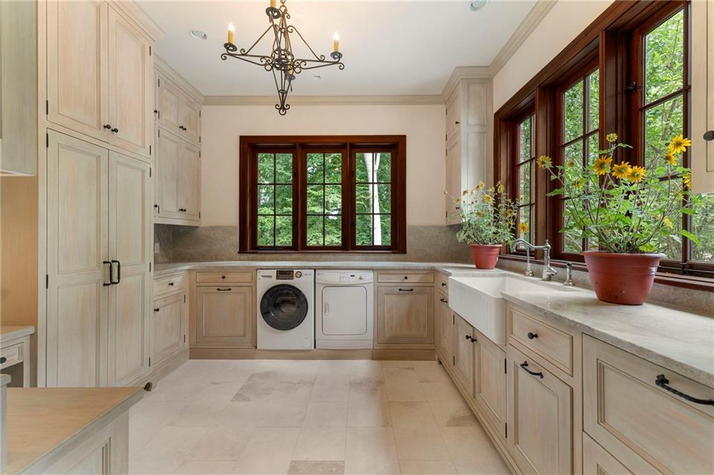 35 Valley Road Northwest Atlanta, GA 30305 - Photo 14 of 42 Gallery Image 14