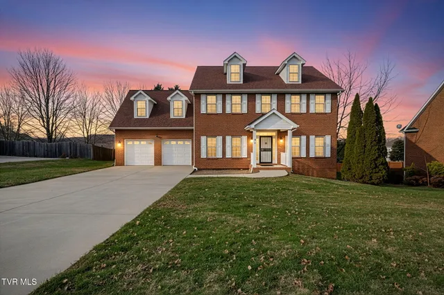 $575,000 | 1402 Lake Ridge Square, Johnson City, TN 37601