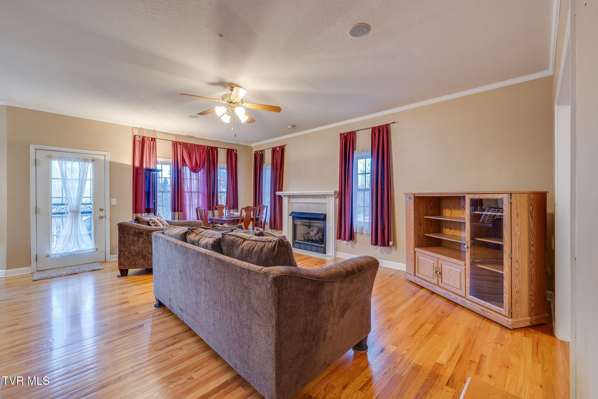 1402 Lake Ridge Square Johnson City, TN 37601 - Photo 11 of 57 010