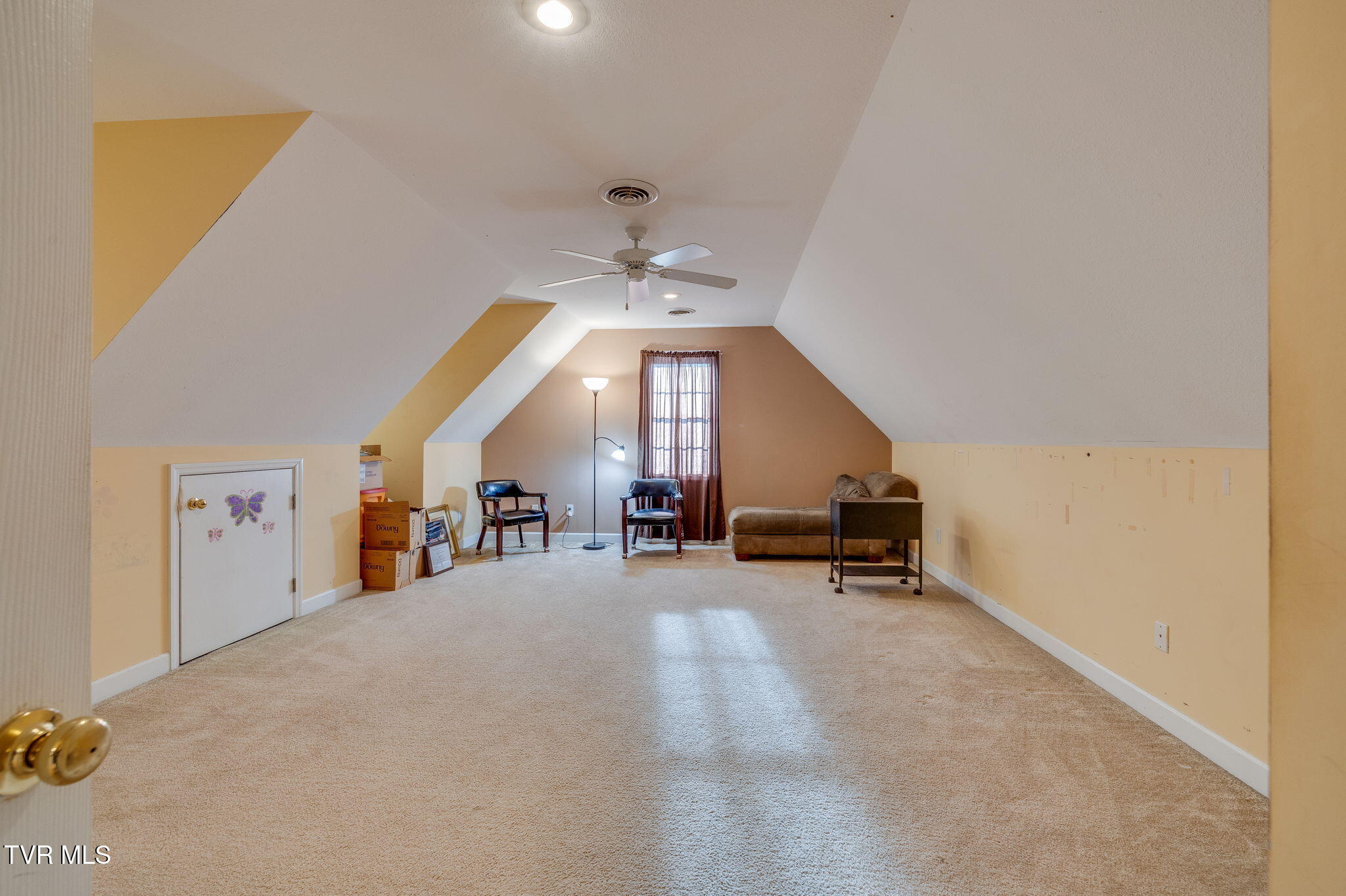 1402 Lake Ridge Square Johnson City, TN 37601 - Photo 33 of 57 032