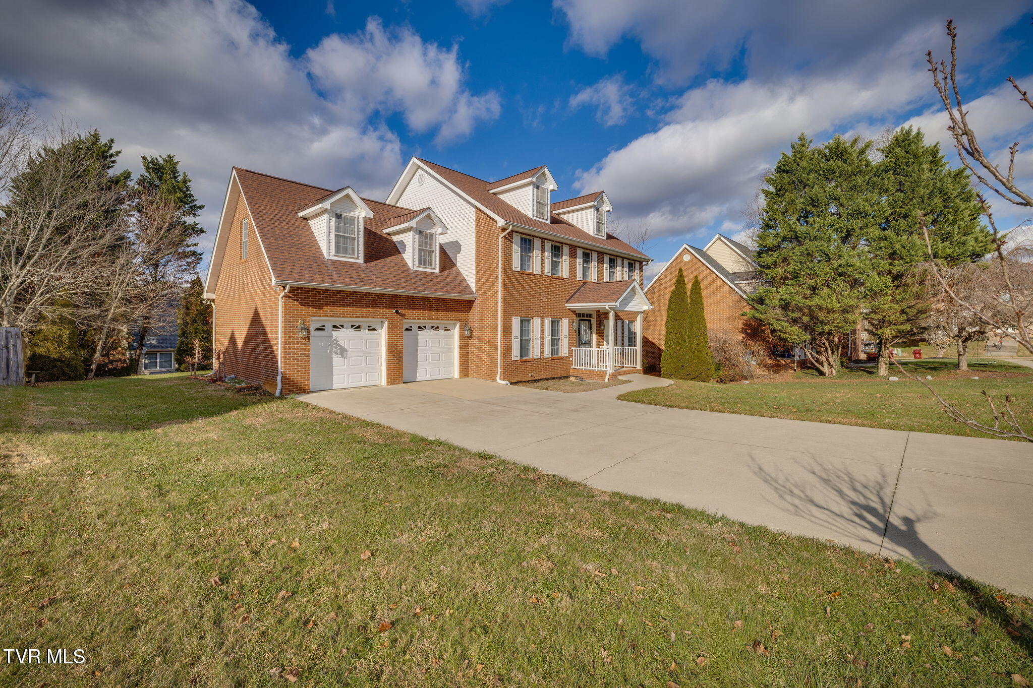1402 Lake Ridge Square Johnson City, TN 37601 - Photo 4 of 57 003