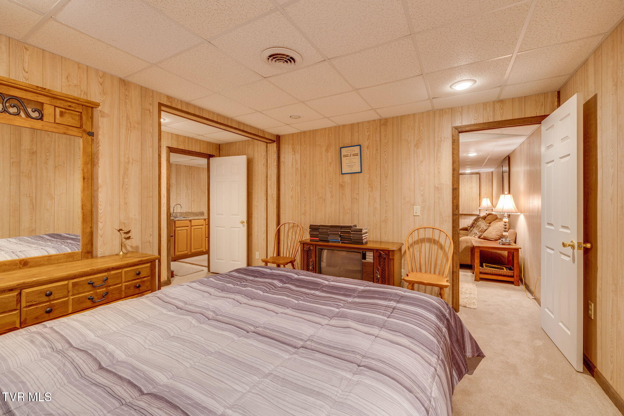 1402 Lake Ridge Square Johnson City, TN 37601 - Photo 45 of 57 044