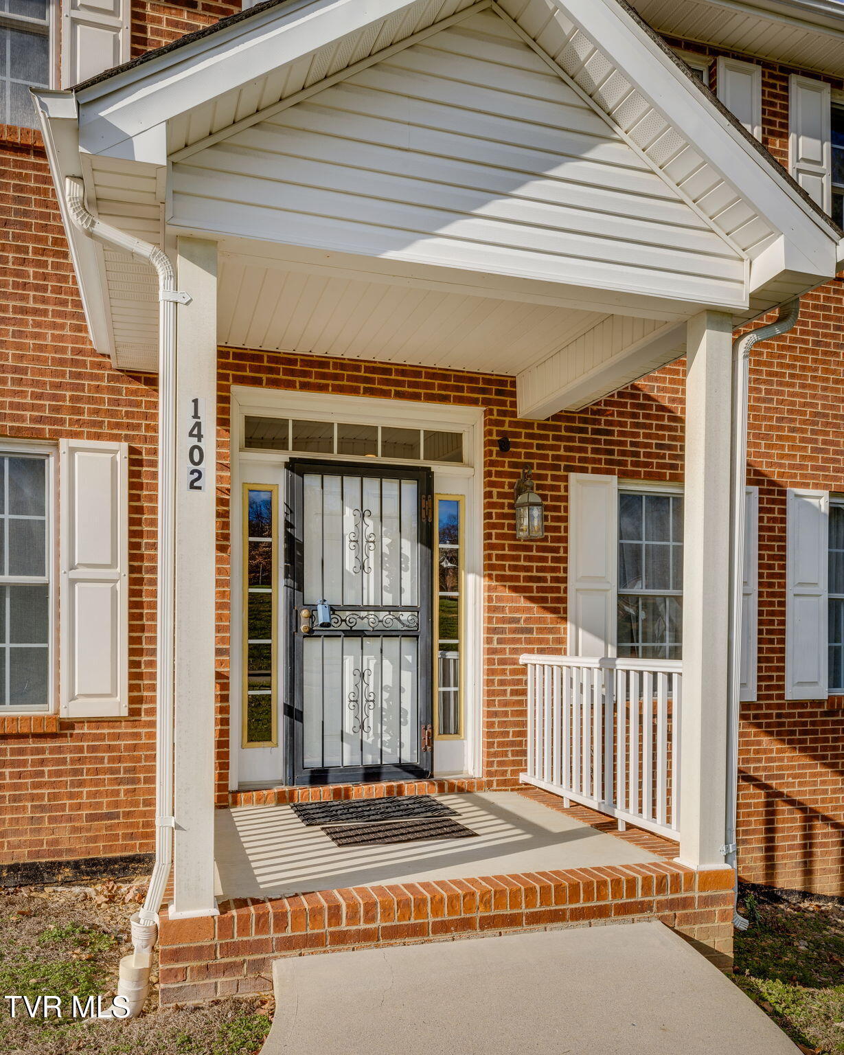 1402 Lake Ridge Square Johnson City, TN 37601 - Photo 5 of 57 004