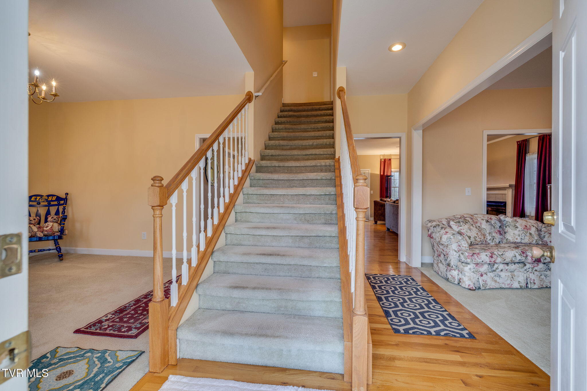 1402 Lake Ridge Square Johnson City, TN 37601 - Photo 6 of 57 005