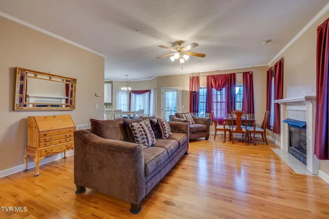 $575,000 | 1402 Lake Ridge Square, Johnson City, TN 37601