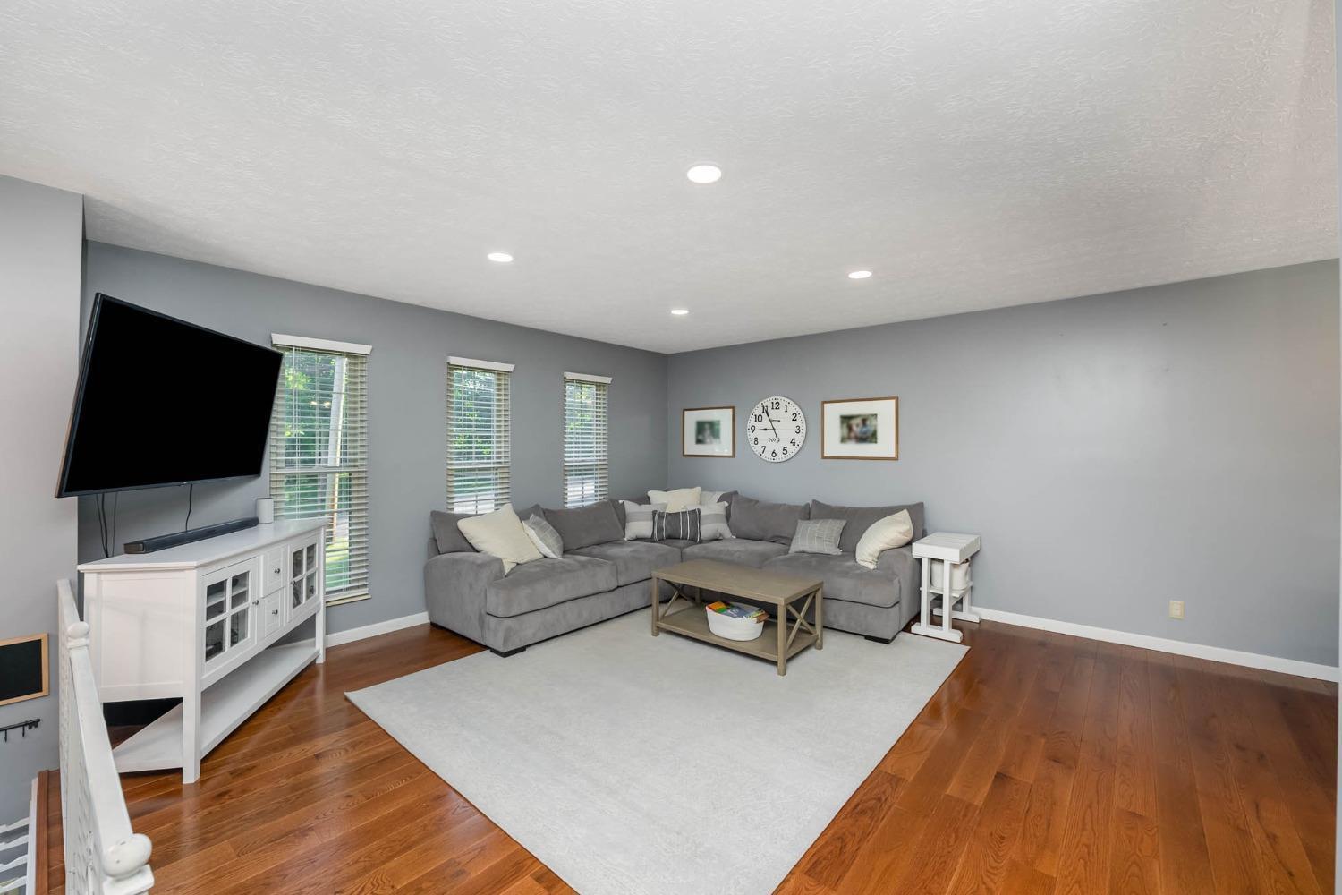 1017 Gaskins Road Cincinnati, OH 45245 - Photo 14 of 25 Gallery Image 14