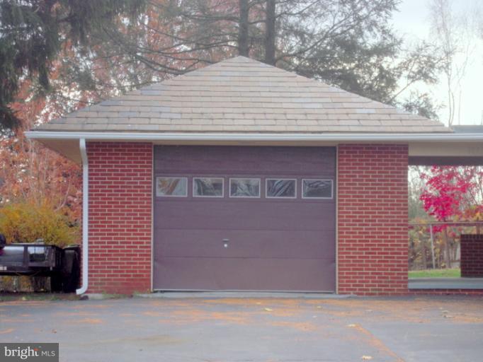 107 Highland Road Westminster, MD 21157 - Photo 4 of 25 Exterior (General)