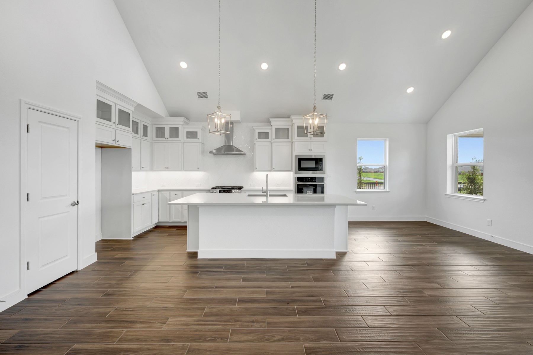5806 Chamberlain Crossing Rosenberg, TX 77471 - Photo 9 of 32 Gourmet island kitchen (*Photo not of actual home and used for illustration purposes only.)