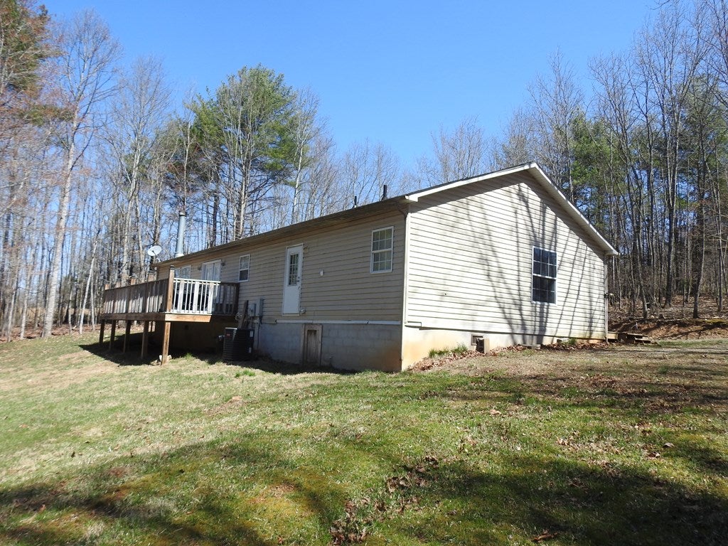 3185 Fries Road Galax, VA 24333 - Photo 6 of 38 Gallery Image 6