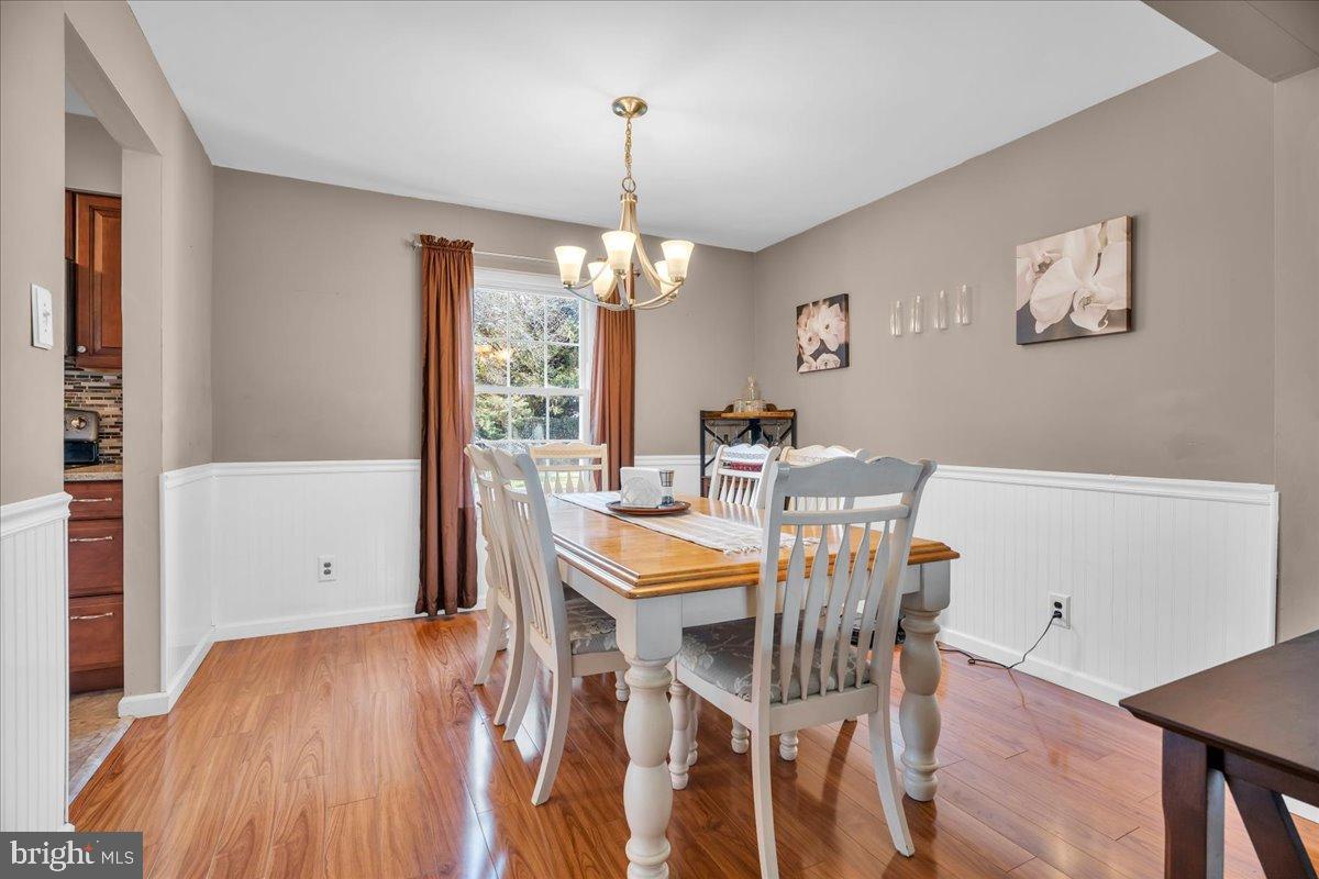 20 Longhurst Road Marlton, NJ 08053 - Photo 5 of 28 Bright dining area with elegant charm.