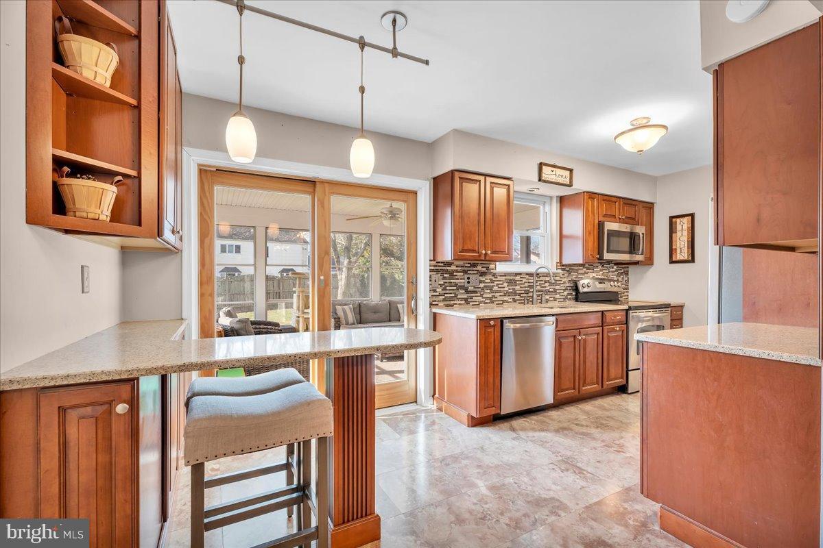 20 Longhurst Road Marlton, NJ 08053 - Photo 7 of 28 Modern kitchen with warm wood accents.