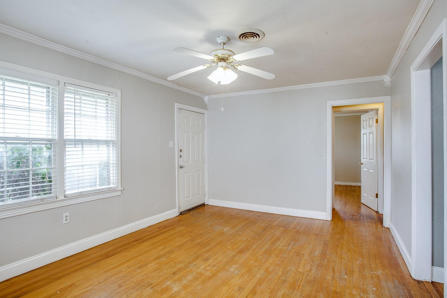 2818 40th Street Lubbock, TX 79413 - Photo 4 of 16 Photo 4