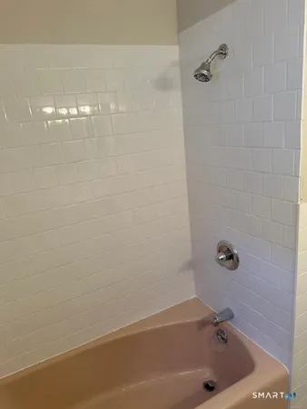 $1,950 | 10 Evans Road, Rocky Hill, CT 06067