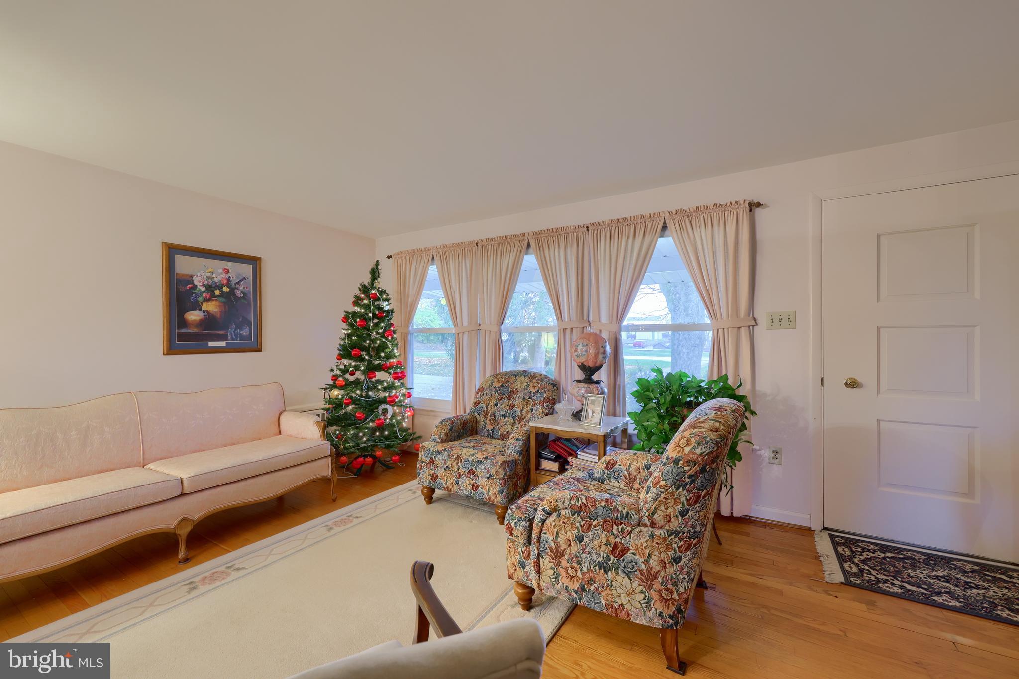 2344 Lancaster Road Manheim, PA 17545 - Photo 6 of 26 Gallery Image 6