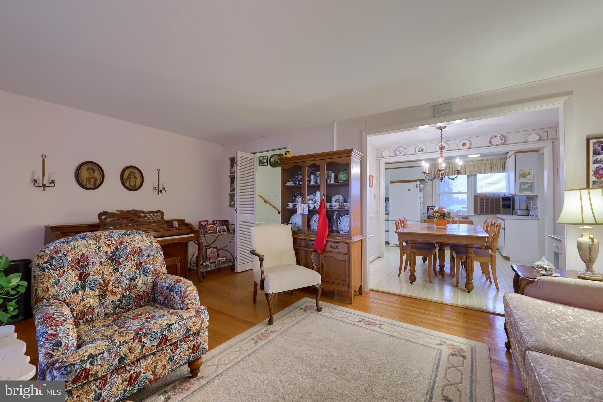 2344 Lancaster Road Manheim, PA 17545 - Photo 7 of 26 Gallery Image 7