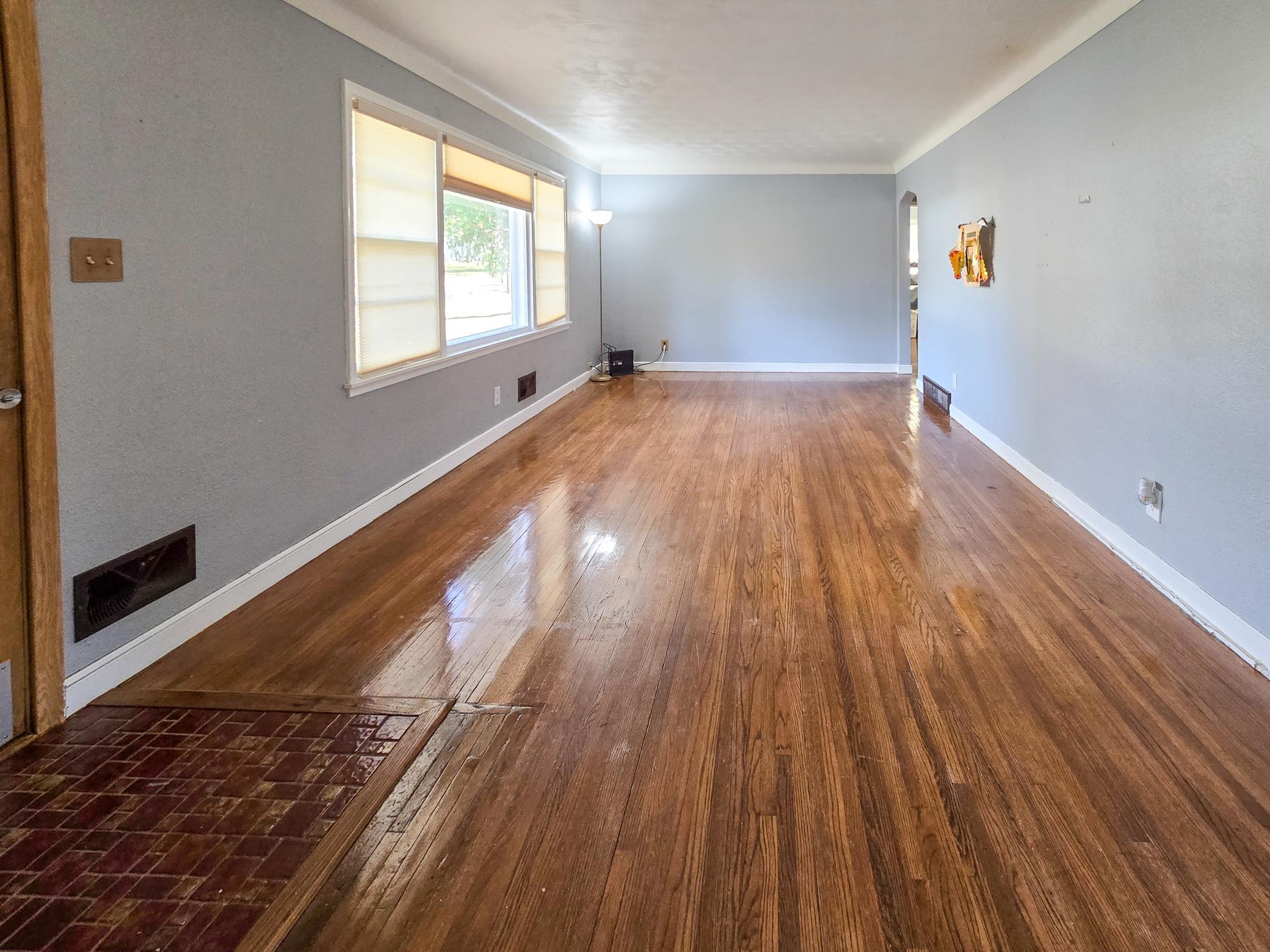 1526 Upper Afton Road St. Paul, MN 55106 - Photo 2 of 17