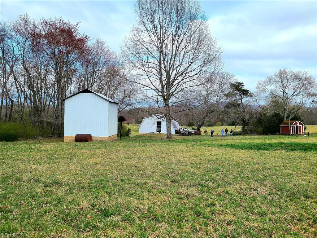 374 Bagley Springs Road Ronda, NC 28670 - Photo 11 of 41 Gallery Image 11
