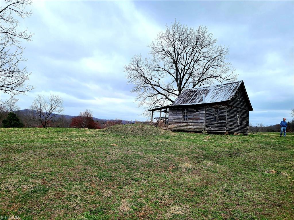 374 Bagley Springs Road Ronda, NC 28670 - Photo 19 of 41 Gallery Image 19
