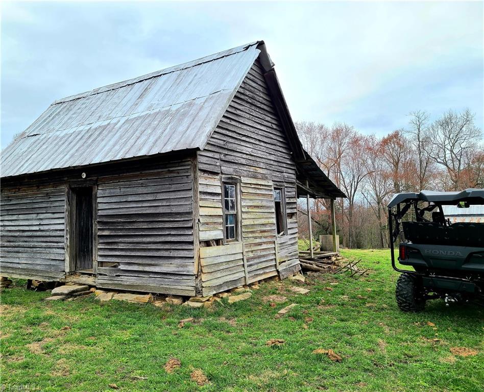 374 Bagley Springs Road Ronda, NC 28670 - Photo 20 of 41 Gallery Image 20