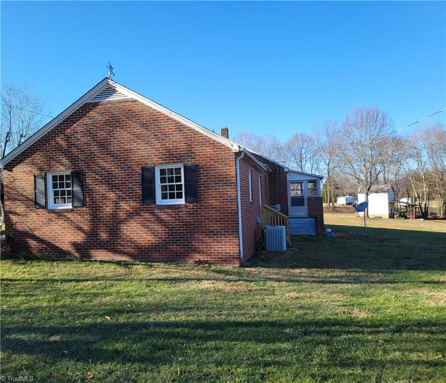 374 Bagley Springs Road Ronda, NC 28670 - Photo 38 of 41 Gallery Image 38