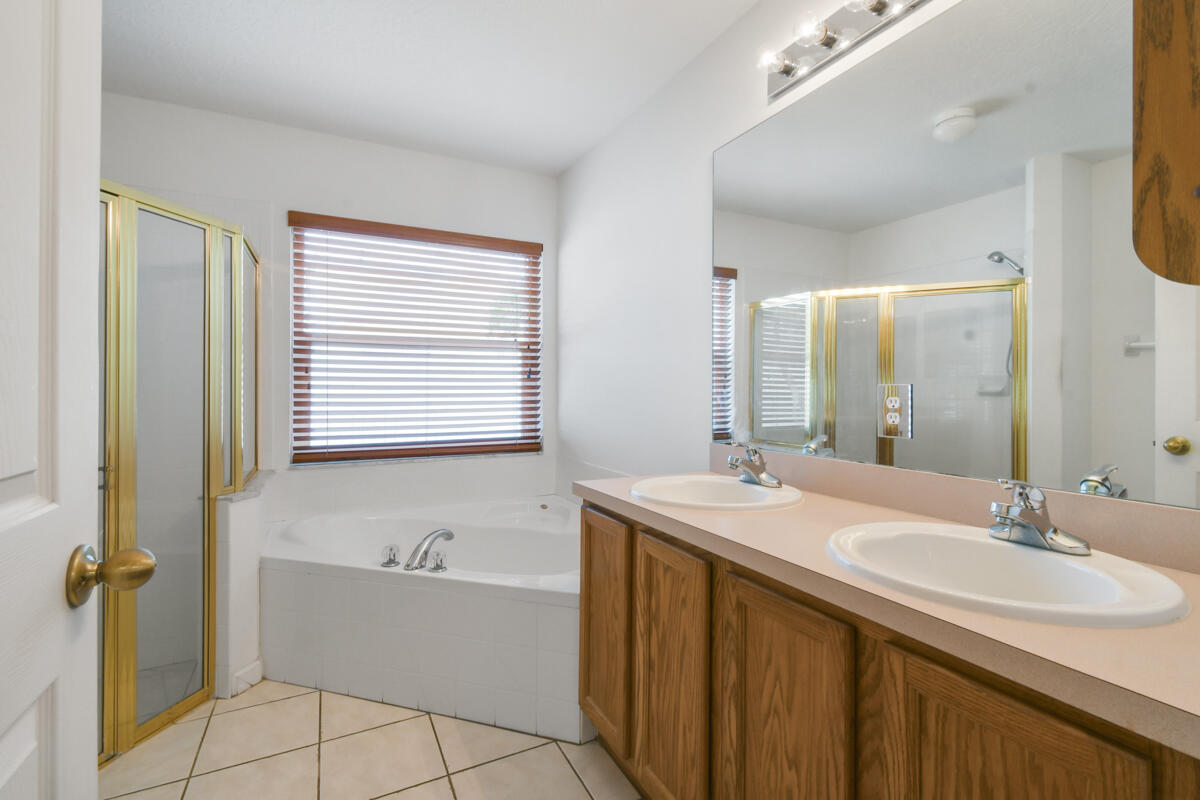 102 Pennock Landing Circle Jupiter, FL 33458 - Photo 14 of 33 DSC_9092