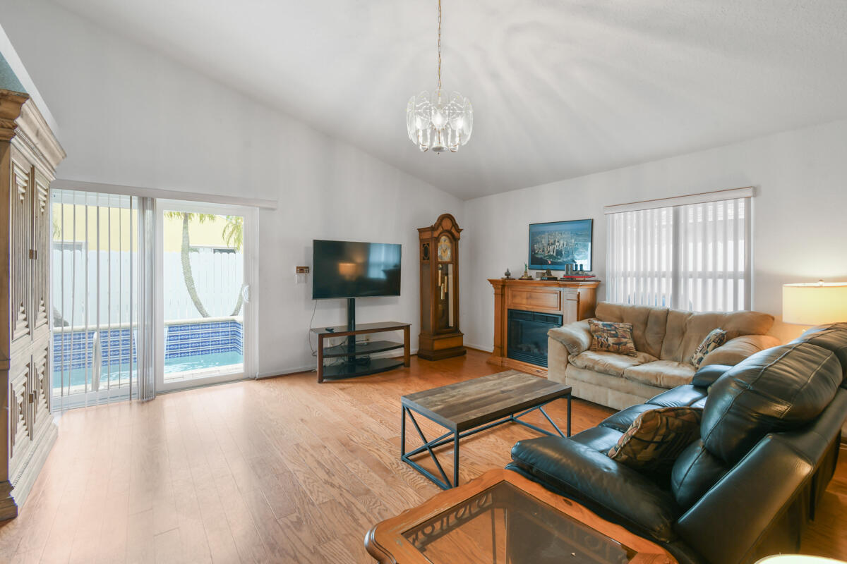 102 Pennock Landing Circle Jupiter, FL 33458 - Photo 10 of 33 DSC_9138