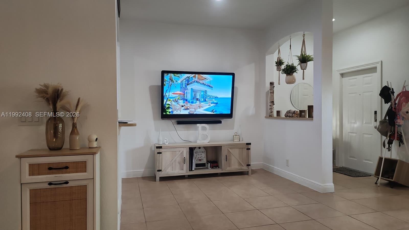 2607 Southwest 99th Way Miramar, FL 33025 - Photo 3 of 50