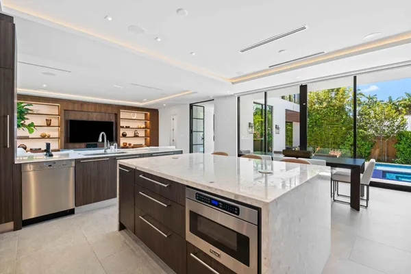 $675,000 | 5288 Alton Road, Unit 2, Miami Beach, FL 33140