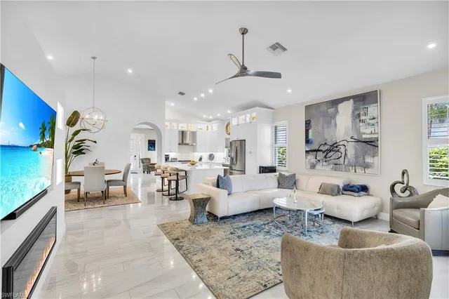 $15,000 | 513 96th Avenue North, Naples, FL 34108