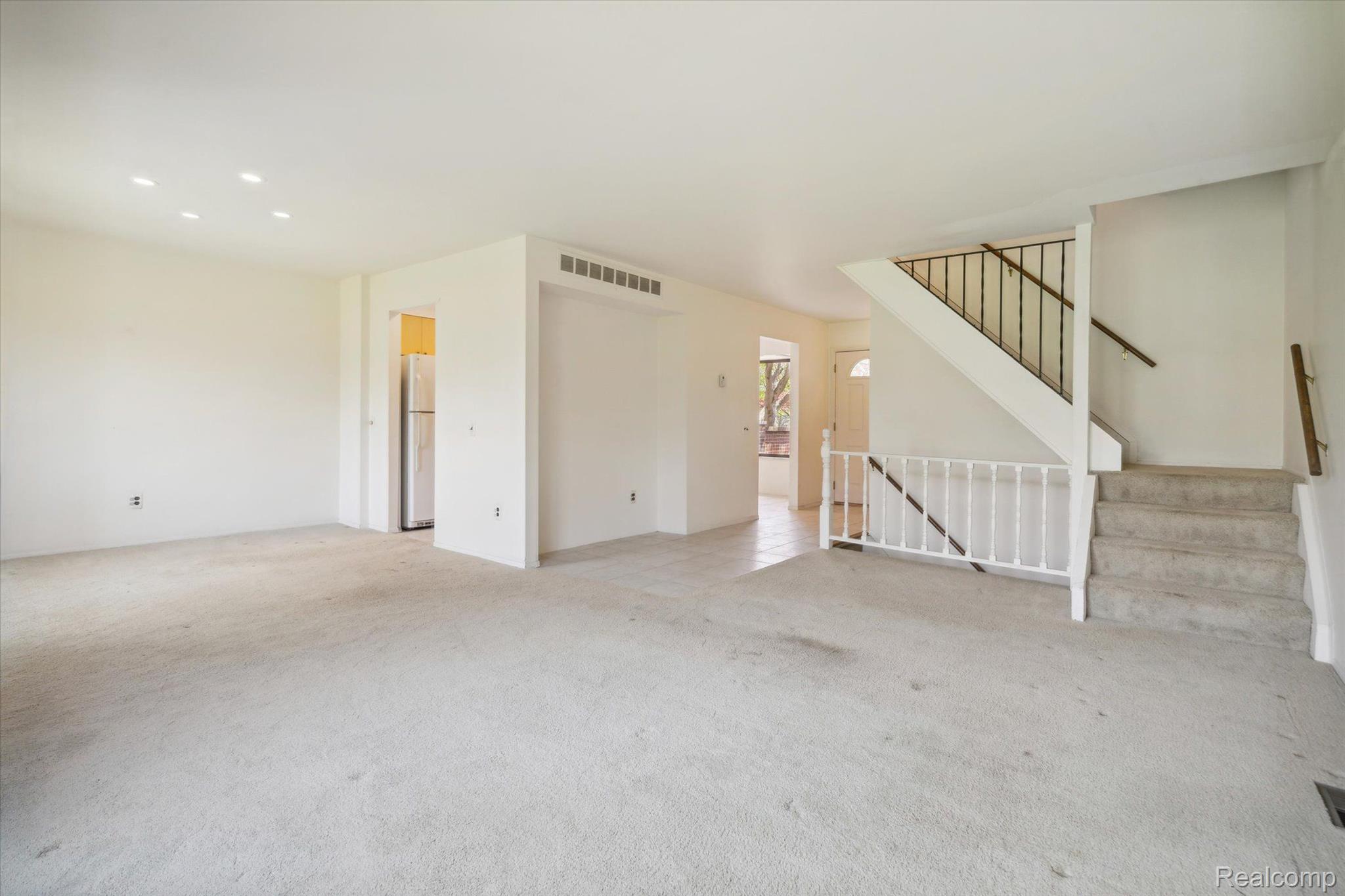 1104 Willow Grove Court Rochester, MI 48307 - Photo 10 of 38 Gallery Image 10