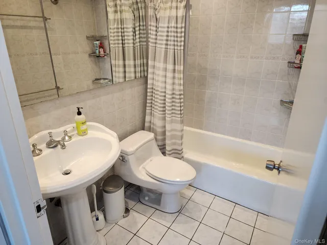 $3,500 | 62-54 97th Place, Unit 12J | Rego Park