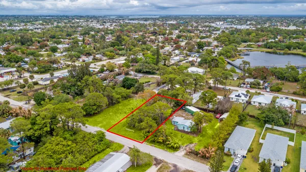 $135,000 | 5167 Southeast Isabelita Avenue, Stuart, FL 34997