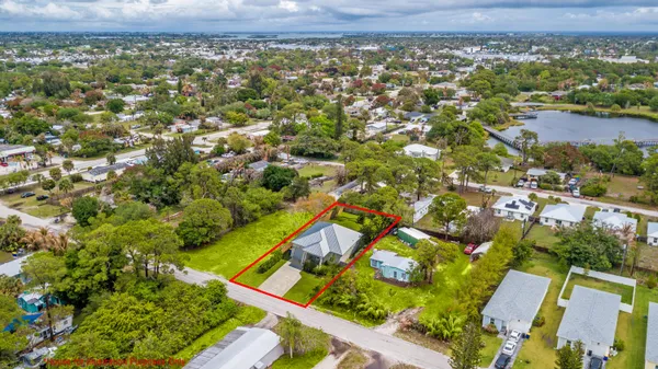 $135,000 | 5167 Southeast Isabelita Avenue, Stuart, FL 34997
